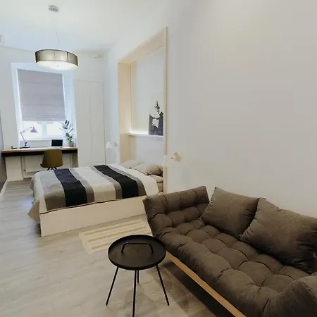 Apartment On Lesi Ukrainky Lviv Exterior photo