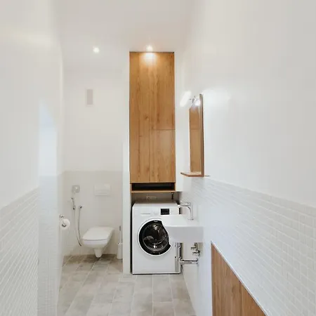 Apartment On Lesi Ukrainky Lviv Exterior photo