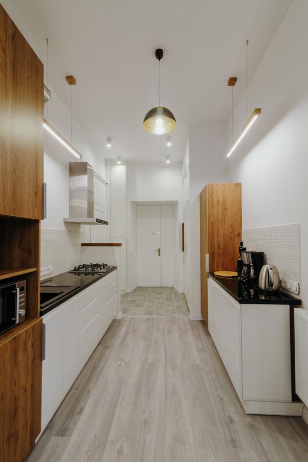 On Lesi Ukrainky Apartment *